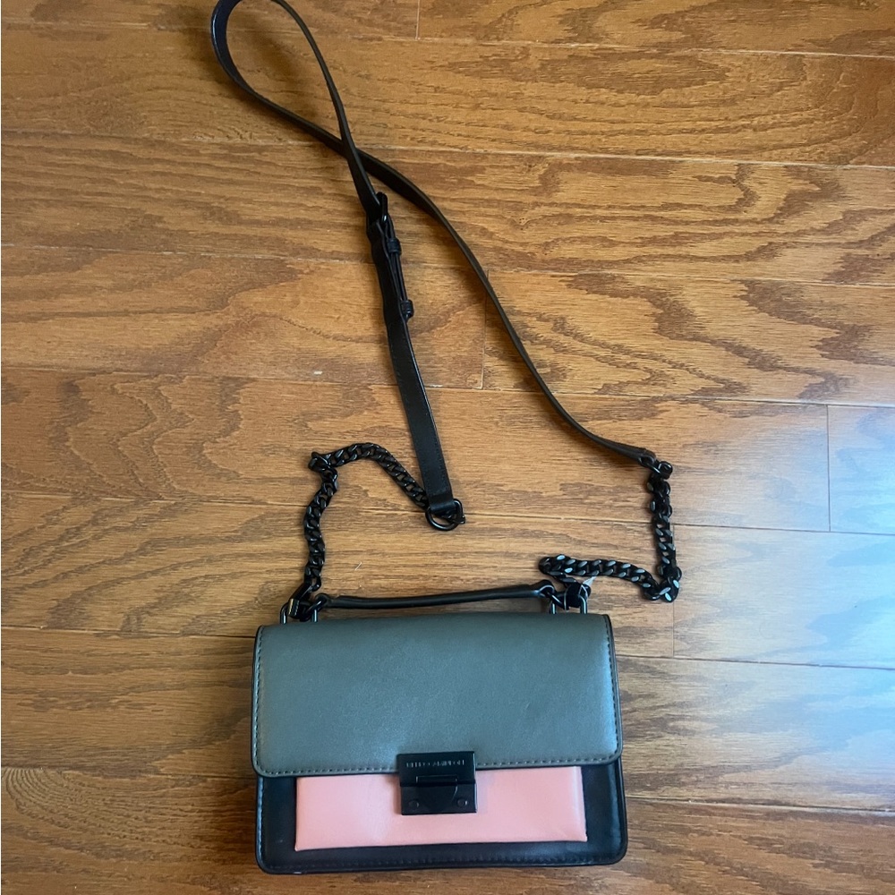 Cross body bag olive color block